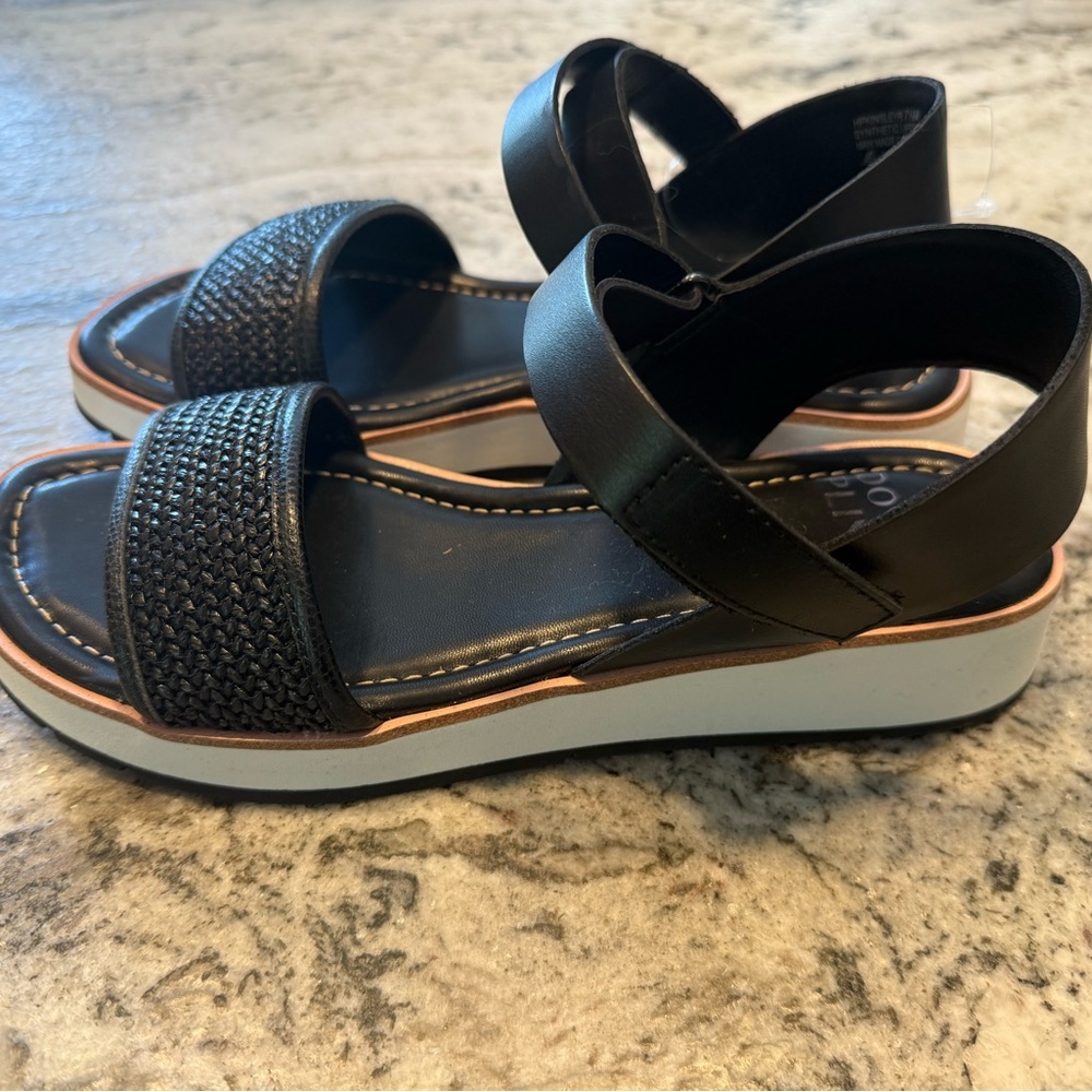 Donald J. Pliner Kinsley Black Sandals NWT